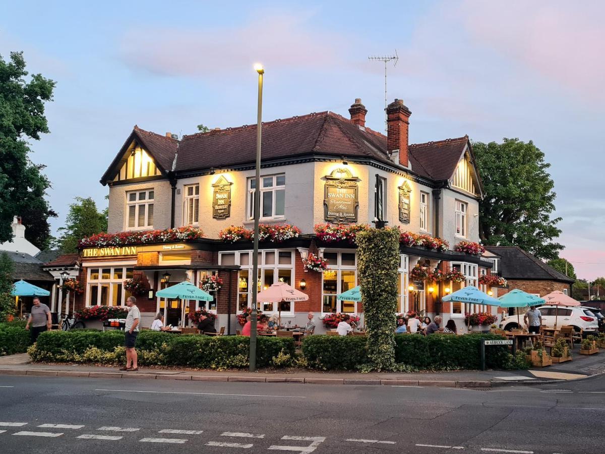 Jose Pizarro The Swan Inn Esher Zewnętrze zdjęcie